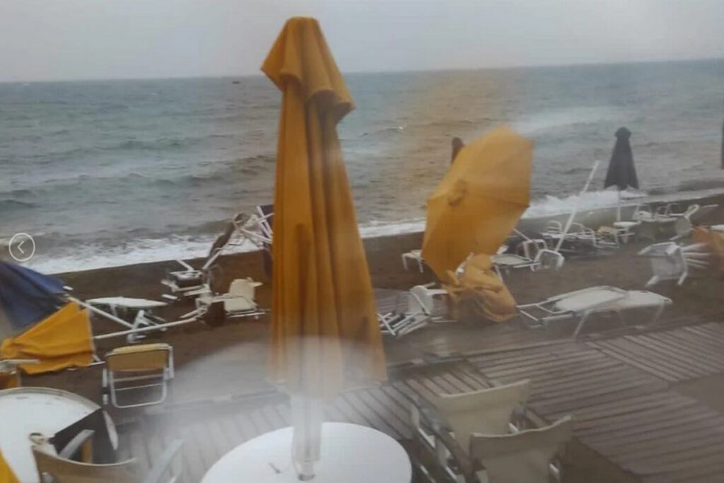 Καλαμάτα: Σοβαρές ζημιές από ξαφνικό μπουρίνι