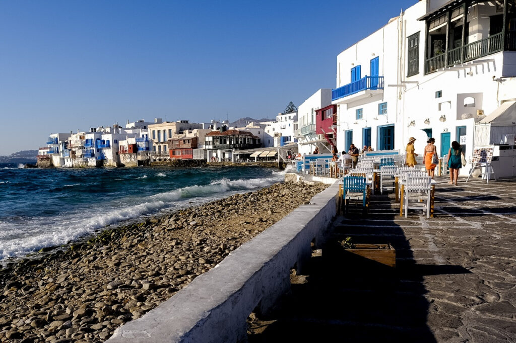 Διαφθορά στη Μύκονο: Καταγγελία άνοιξε τον ασκό του Αιόλου – «Αστυνομικός καρφώνει ελέγχους σε εργολάβο»