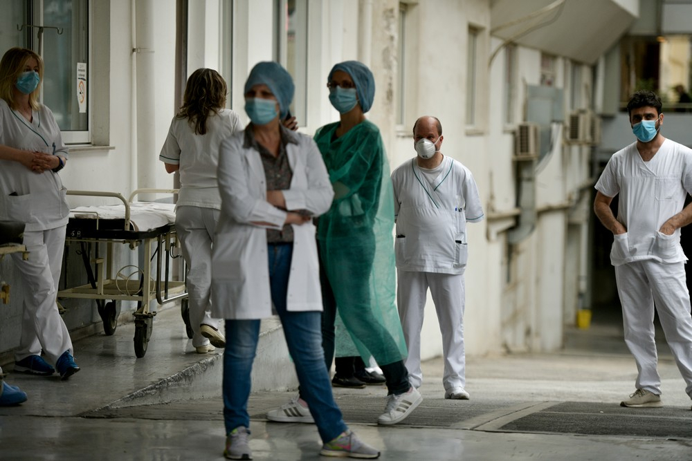 ΟΕΓΝΕ: Σε ασφυκτικό κλοιό η Βόρεια Ελλάδα – Έκκληση για άμεσες προσλήψεις στα νοσοκομεία