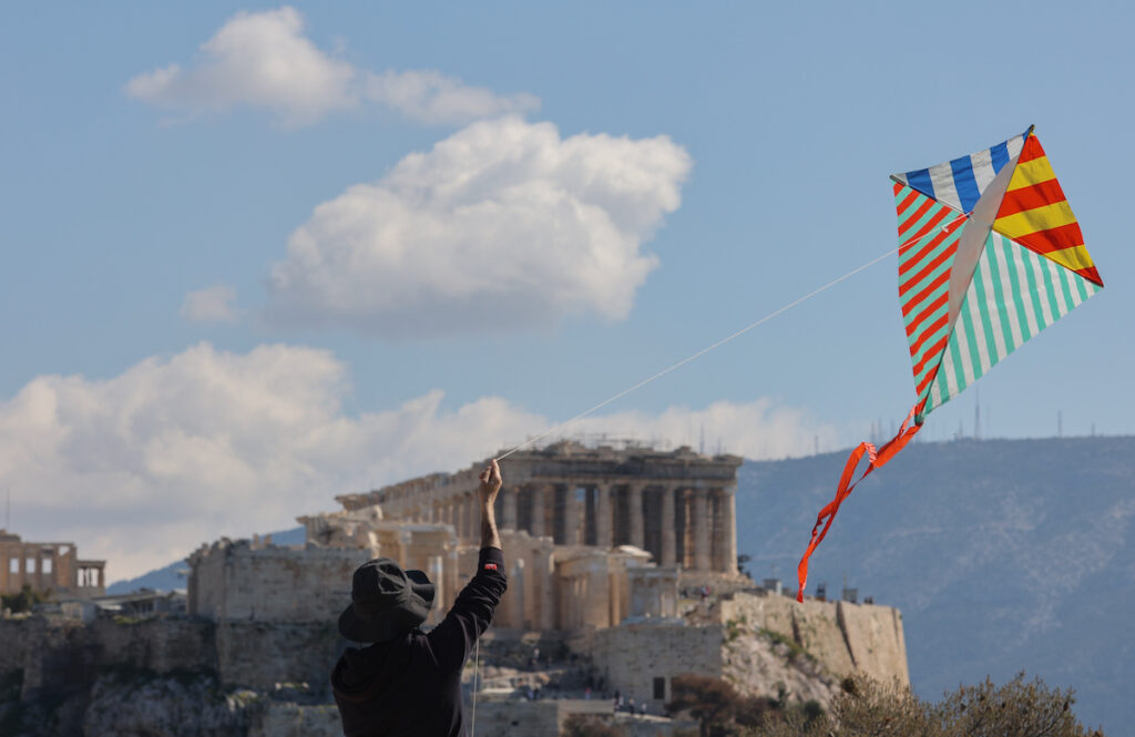 Τι γιορτάζουμε την Καθαρά Δευτέρα – Γιατί πετάμε χαρταετό