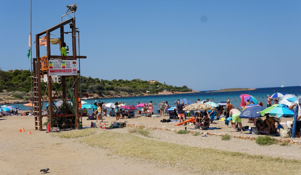 Καβούρι: «Οι γονείς του 6χρονου προσπαθούσαν να καταλάβουν τι έχει συμβεί» – Τι λέει ο ναυαγοσώστης