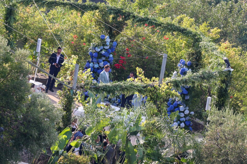 Γάμος Κασσελάκη: Αντάλλαξε όρκους αγάπης με τον Τάιλερ Μακμπέθ στα Χανιά – Δείτε εικόνες και βίντεο