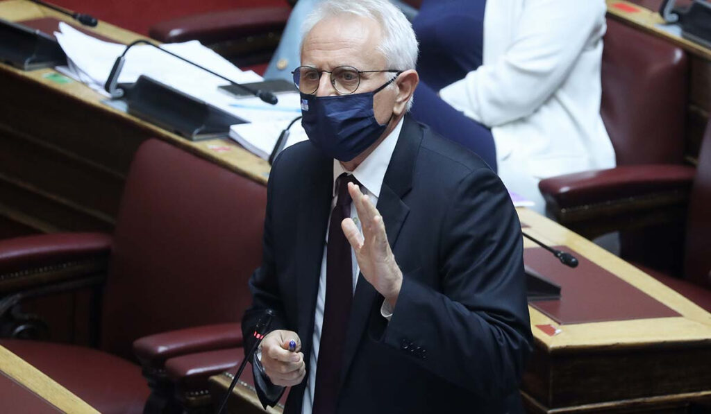 Ραγκούσης: Κομματικό στρατό προβλέπει ο νόμος-σκουπίδι Μητσοτάκη και Κεραμέως