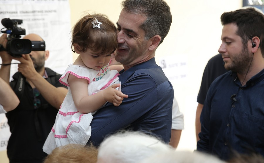 Να ψηφίσουν μαζικά κάλεσε τους πολίτες ο Κώστας Μπακογιάννης
