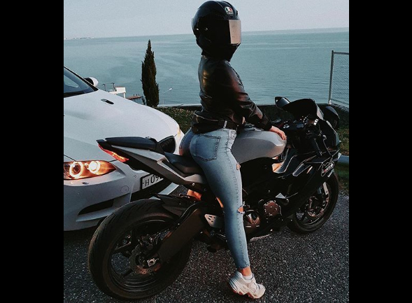 Influencer Ρωσίδα έπεσε από μηχανή με 190χλμ/ώρα!