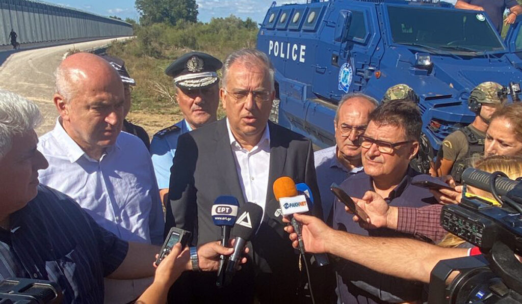 Στον Έβρο αύριο ο Θεοδωρικάκος: «Θα δείξουμε την επέκταση του φράκτη σε ευρωπαίους πρεσβευτές»