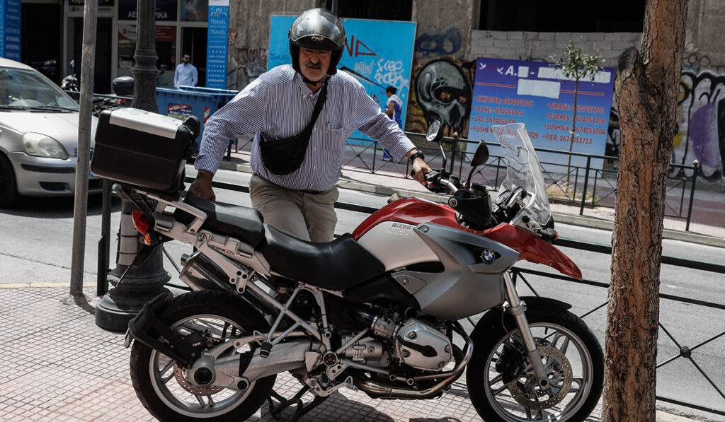 Πολάκης για «κόκκινα δάνεια» και funds: Τα «κοράκια» κάνουν πάρτι