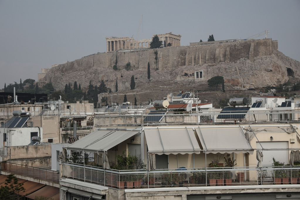 Κορονοϊός: Πιο πιθανή η μόλυνση εντός οικογένειας παρά από επαφές εκτός σπιτιού