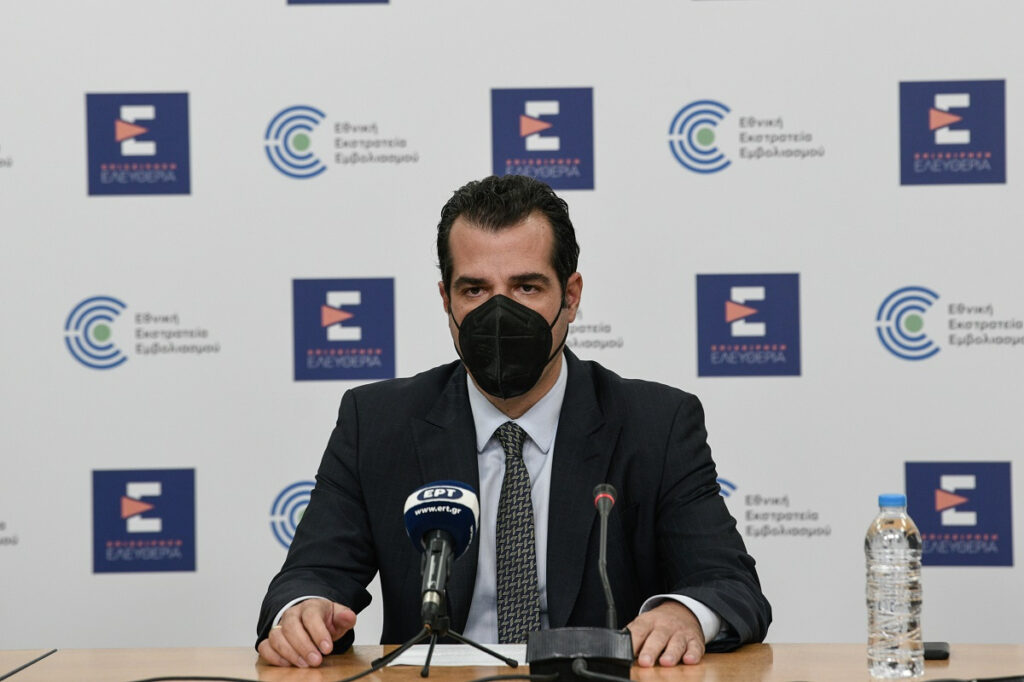 Νέα μέτρα: Οι ανακοινώσεις Πλεύρη για τον υποχρεωτικό εμβολιασμό – Live