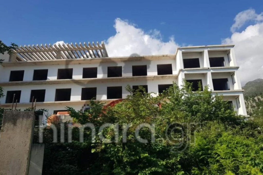 Τεταμένο το κλίμα στη Χειμάρρα: Ανατινάζουν ακίνητο Έλληνα – Παραμένει στη φυλακή ο Μπελέρη