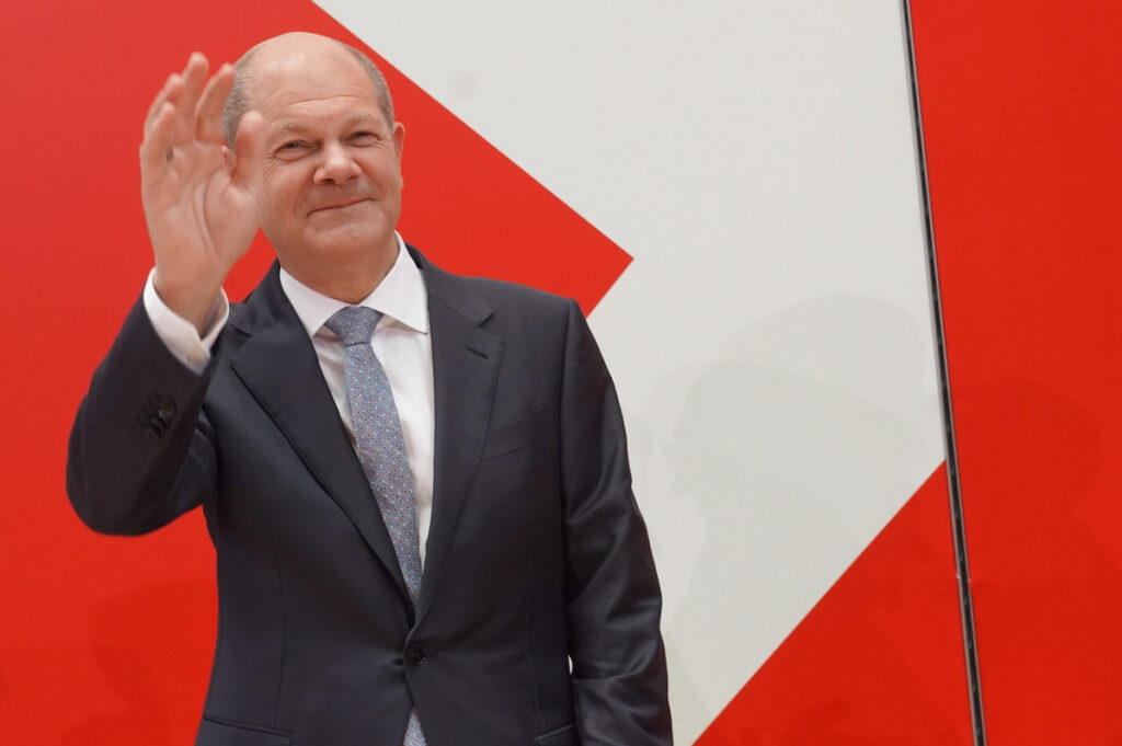 Ο Όλαφ Σολτς Καγκελάριος – Μοίρασαν τα υπουργεία Σοσιαλδημοκράτες με Πράσινους και Φιλελεύθερους