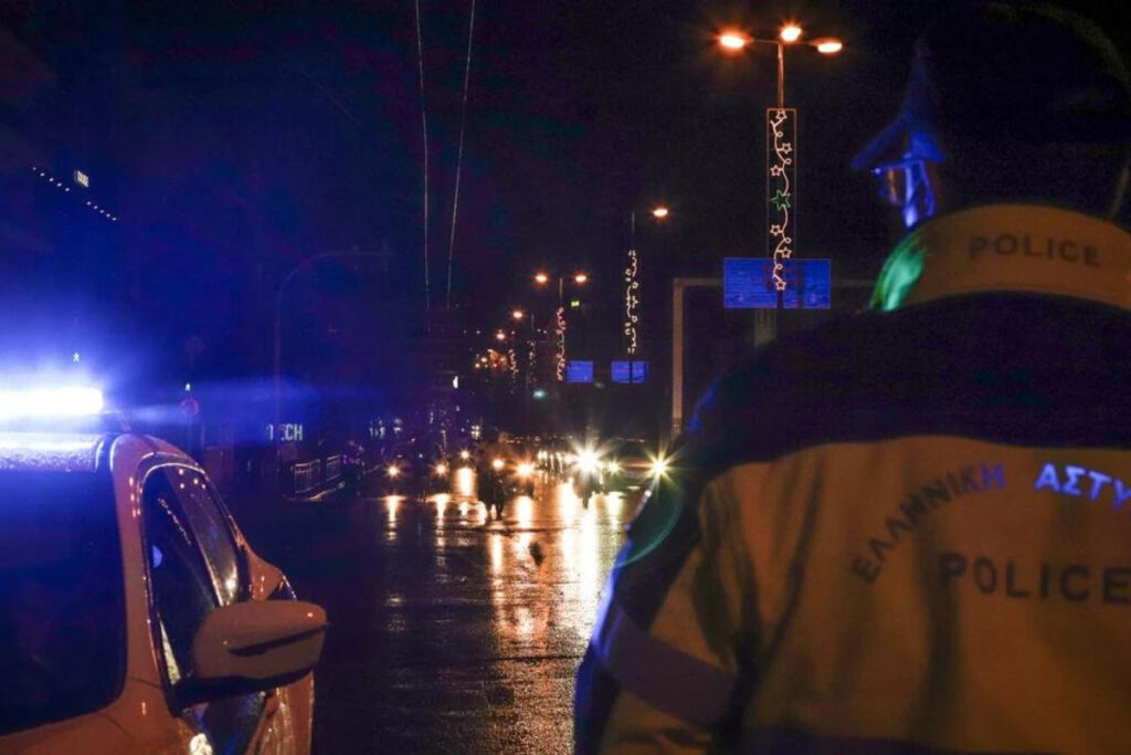 Αθηνών-Λαμίας: Κλειστή στο ύψος του Καπανδριτίου μετά από τροχαίο