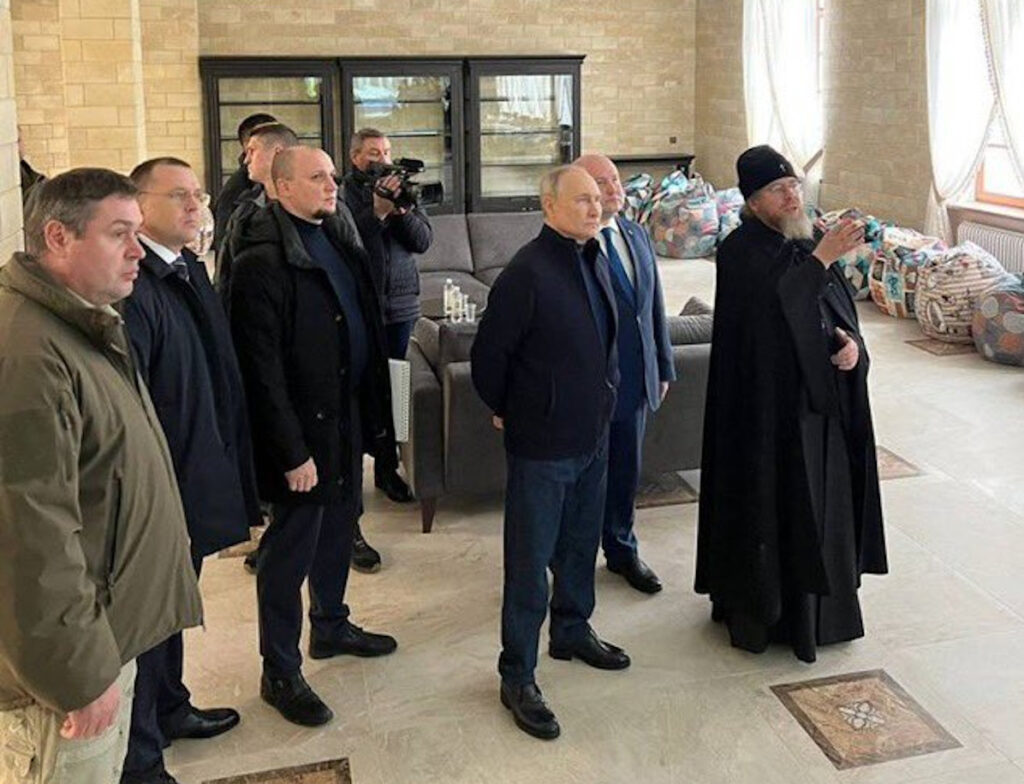 Συμβολική κίνηση Πούτιν μετά το ένταλμα σύλληψης – Ταξίδεψε στην Κριμαία