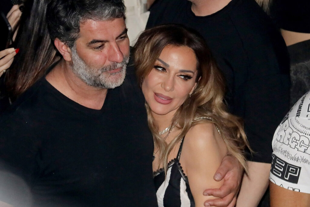 Η Δέσποινα Βανδή ανοίγει φύλλο και γίνεται viral