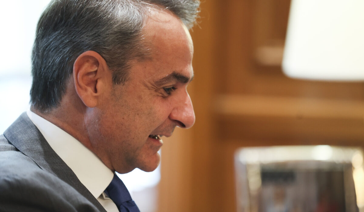 «Συννεφιασμένα» γκάλοπ για το αγροτικό