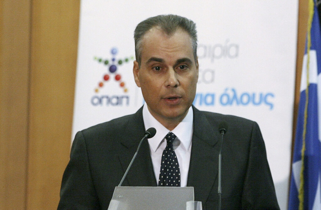 Νίκος Στραβελάκης μέσα από το νοσοκομείο: Ο κορονοϊός ρίχνει στάχτη στα μάτια