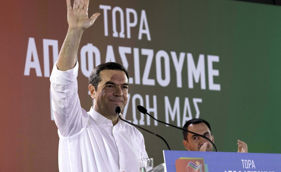 Τσίπρας: «Θέλουμε να μας κυβερνήσουν εκείνοι που μας οδήγησαν στη χρεοκοπία;»