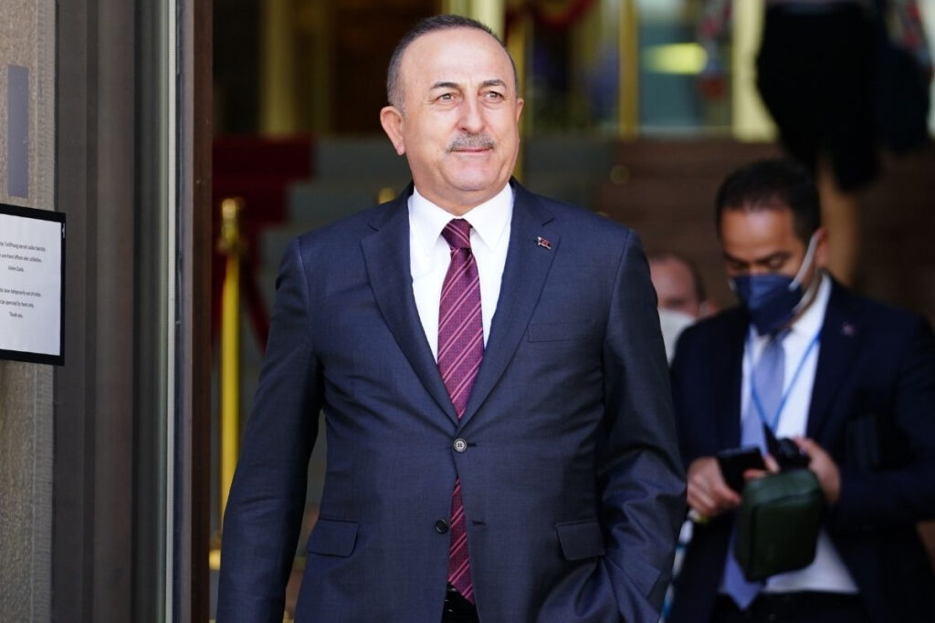 «Φυσικά και θα εισβάλουμε στα νησιά της Ελλάδας» – Οι εμπρηστικοί διάλογοι στο CNN Turk