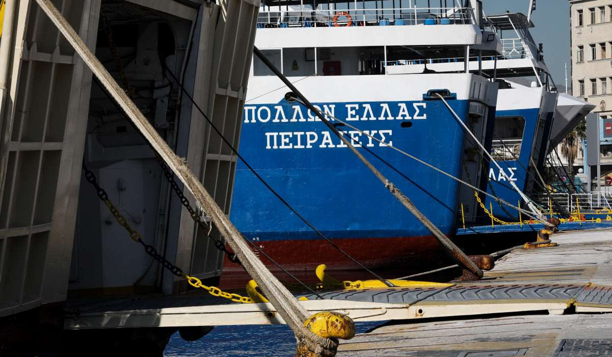 Απεργία Πρωτομαγιά 2023: Δεμένα τα πλοία στα λιμάνια