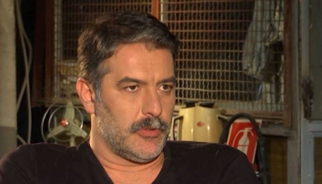 Βασίλης Μπισμπίκης: Ξαφνική αποχώρηση συντελεστή από την παράσταση του