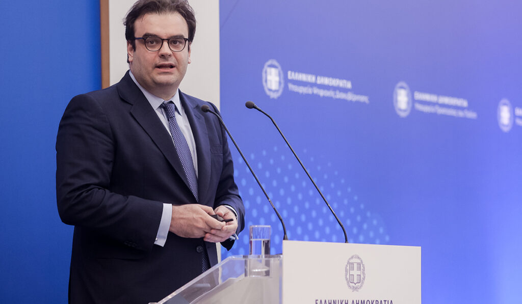 Πιερρακάκης: «Κατέβηκαν» 44.000 ταυτότητες και διπλώματα στο Gov.gr Wallet