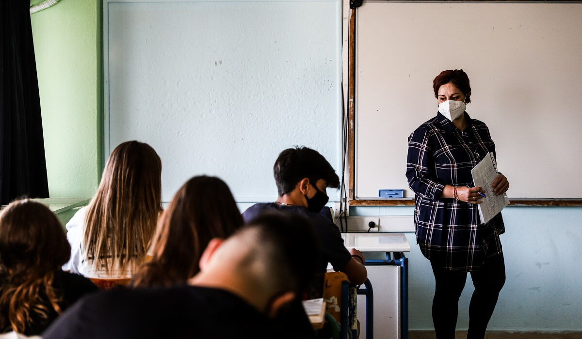 Άνοιγμα σχολείων: Τι πρέπει να κάνουν ανεμβολίαστοι και εμβολιασμένοι εκπαιδευτικοί έως τις 13/9