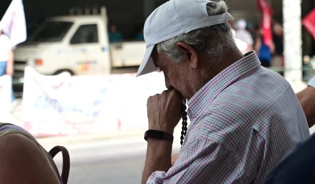 Συντάξεις: Πότε αλλάζει το όριο ηλικίας – Γιατί παρατηρείται κύμα φυγής