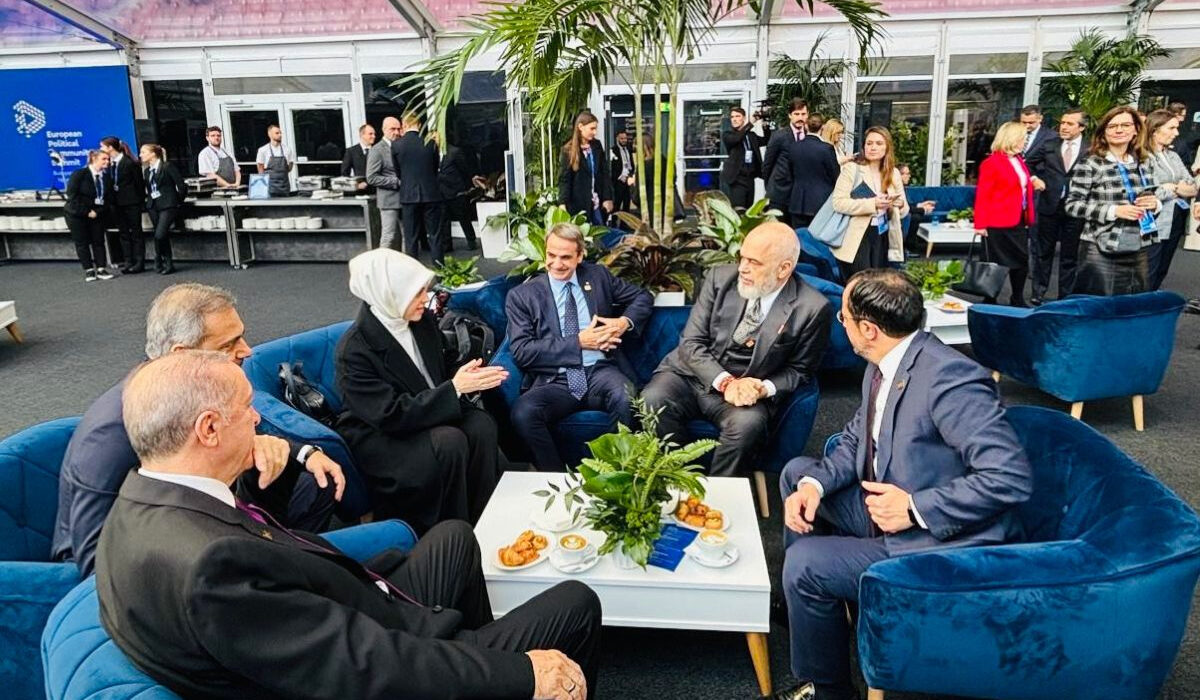 Άτυπη συνάντηση Μητσοτάκη, Ερντογάν, Χριστοδουλίδη και Ράμα στη Βουδαπέστη (Φωτογραφίες)