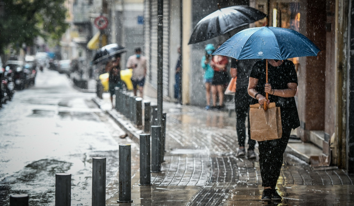 Καιρός-meteo: Μικρή πτώση της θερμοκρασίας αύριο – Πού αναμένονται καταιγίδες