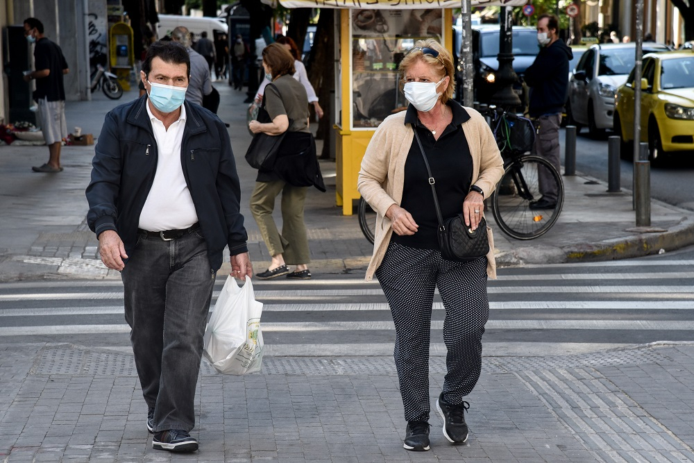 Ανησυχία της κυβέρνησης ενόψει τετραψήφιου αριθμού κρουσμάτων – «Το ΕΣΥ θα πιεστεί πολύ»