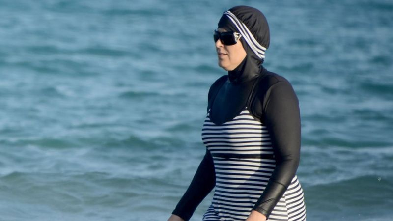 Θα επιτρέπεται το μπάνιο με μπουρκίνι στο Κόμπλεντς της Γερμανίας