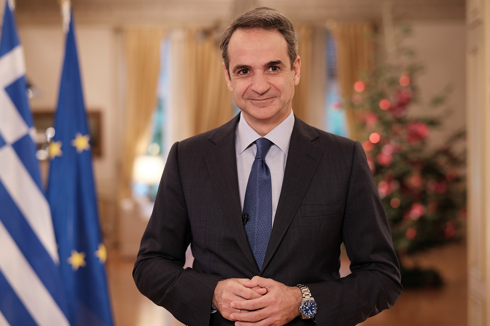Μητσοτάκης: Πρωτοχρονιάτικο δώρο του 2021 το εμβόλιο – Η Ελλάδα έμεινε όρθια