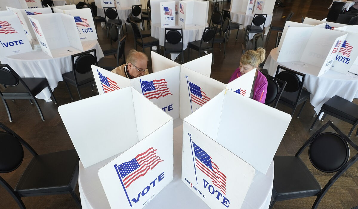ΗΠΑ: Super Tuesday, η πιο κρίσιμη μέρα των προκριματικών εκλογών
