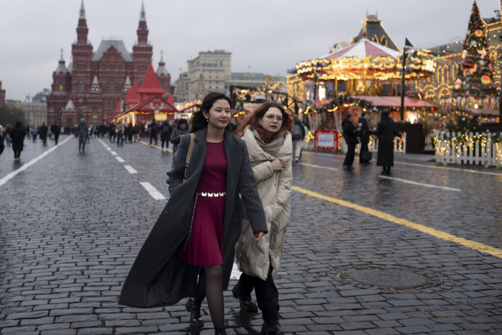 Ρεκόρ υψηλών θερμοκρασιών στη Μόσχα – Σε επίπεδα «μήνα Απριλίου» ο υδράργυρος