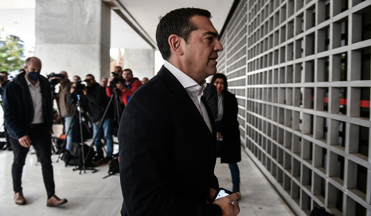 Ραγδαίες εξελίξεις για το σκάνδαλο των υποκλοπών – Ο Τσίπρας στον Εισαγγελέα του Αρείου Πάγου