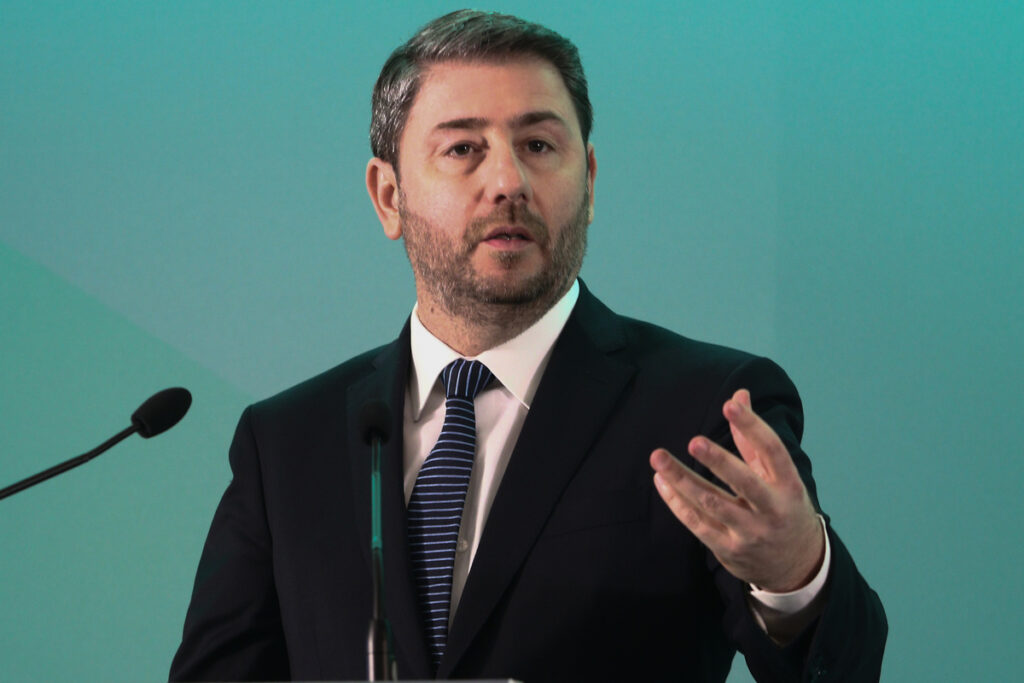 Ανδρουλάκης: Τέσσερις πυλώνες για την αξιοβίωτη Ελλάδα – Να μείνουν οι Κυκλάδες ένα εθνικό κόσμημα