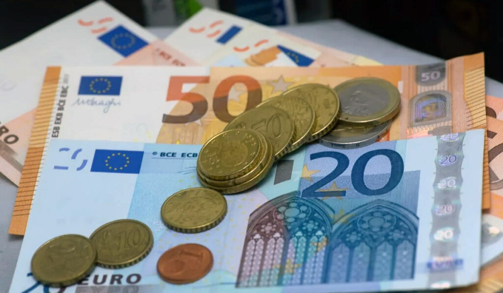 Κατώτατος μισθός: Κατατίθεται σήμερα η εισήγηση Μιχαηλίδου για την αύξηση από 1η Απριλίου
