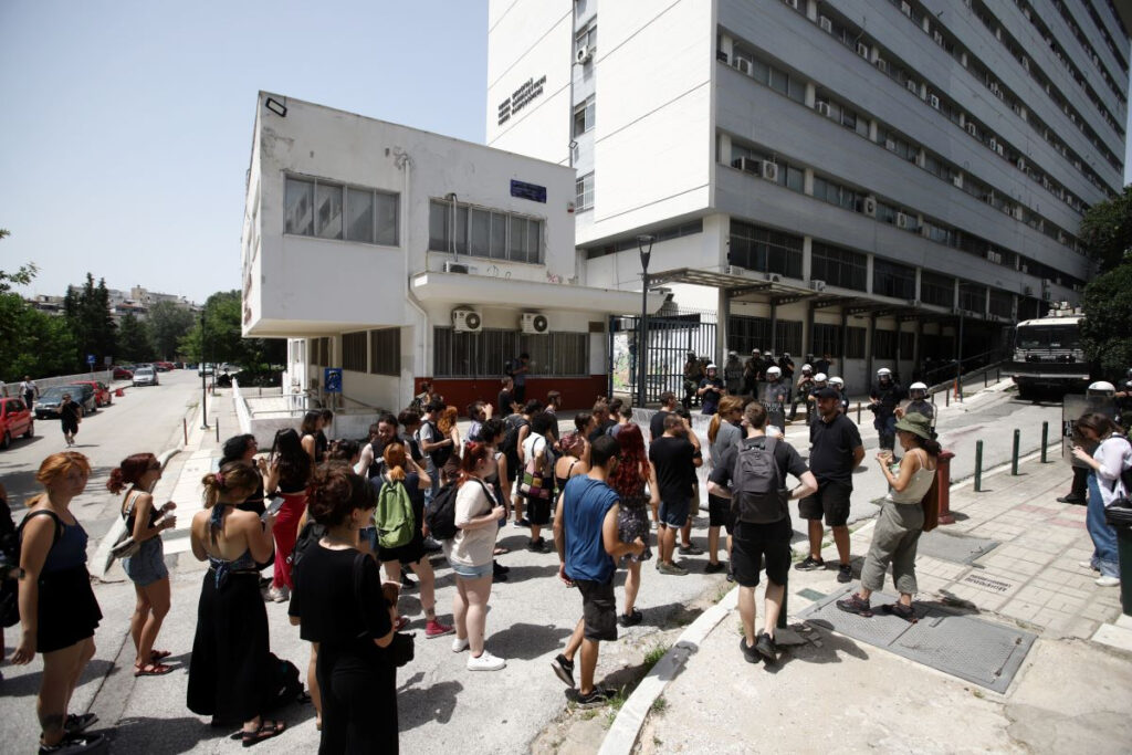 Έκοψαν το επίδομα αναπηρίας σε φοιτητή του ΑΠΘ – Τι απαντά ο ΕΦΚΑ
