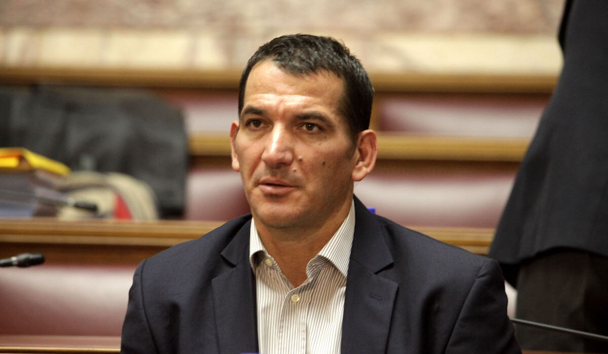 Πύρρος Δήμας με Μητσοτάκη: Το φλερτ που γίνεται γάμος!