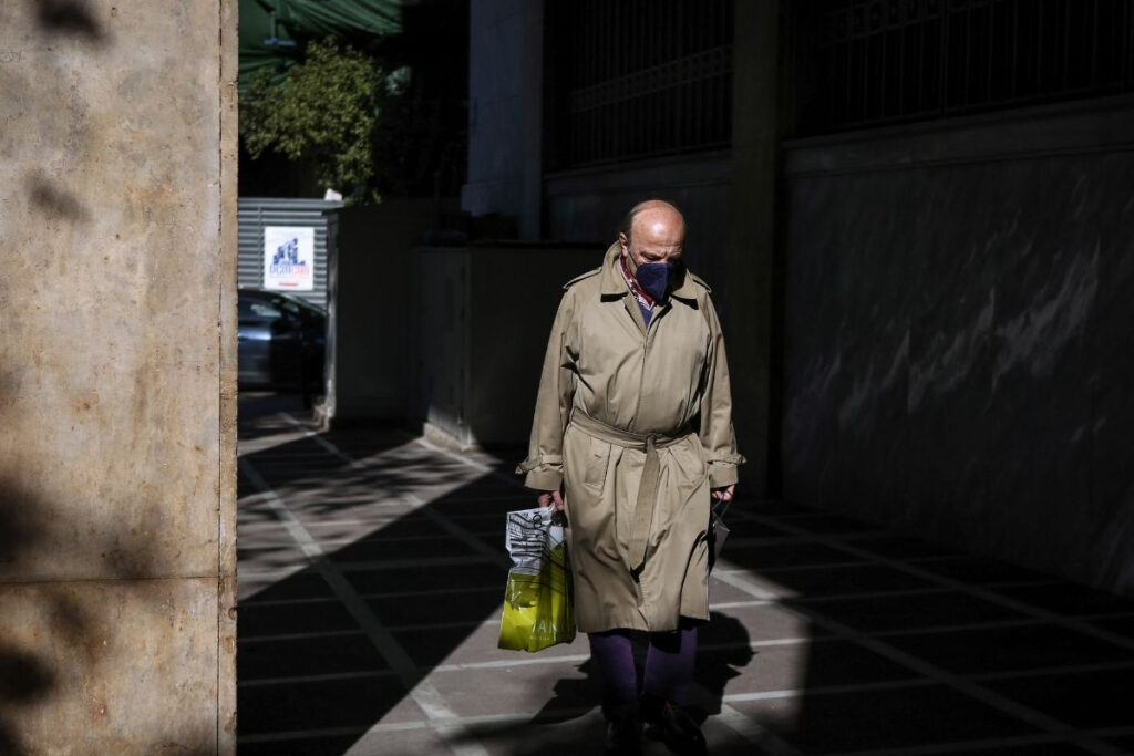 Θάνατοι από κορονοϊό στην Ελλάδα: Γιατί αυξάνονται διαρκώς
