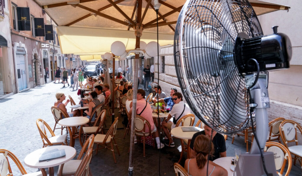 Ακραίος καύσωνας πλήττει την Ιταλία – Πού καταγράφηκαν 40αρια