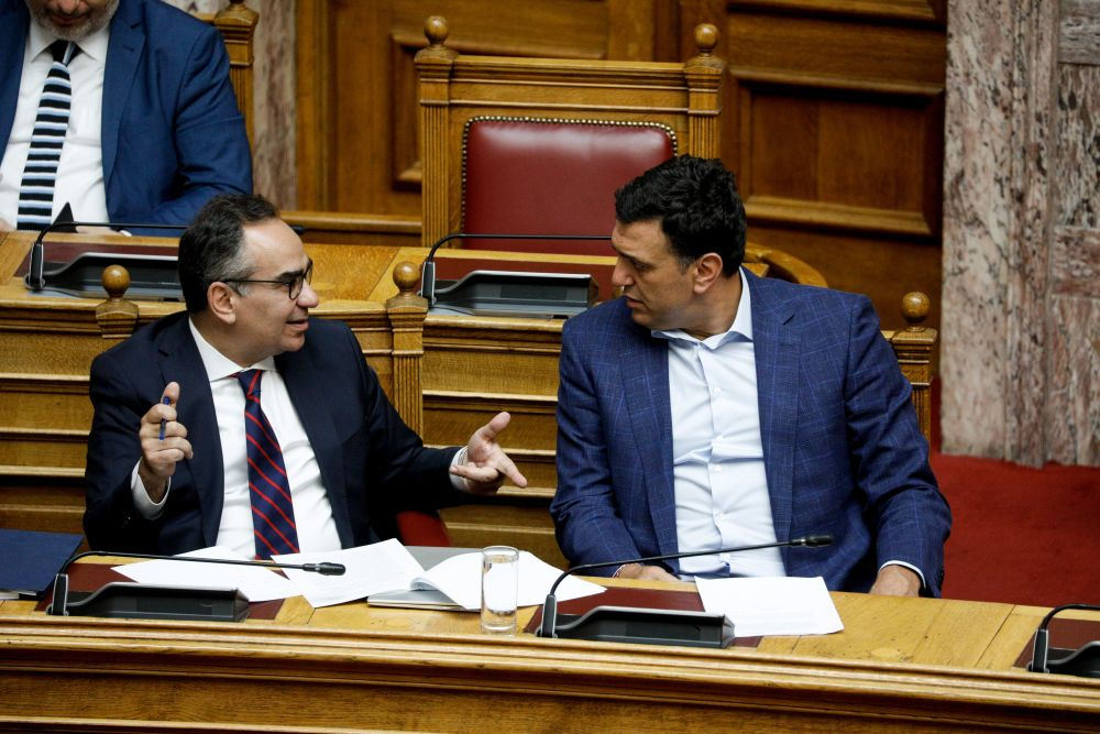 Γιατί «φαγώνεται» ο Βασίλης Κικίλιας, αφού η αντιμετώπιση του κορονοϊού είναι επιτυχής;