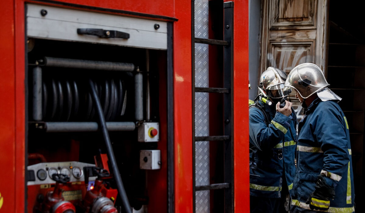 Πάτρα: Ξυλοκόπησε τη γυναίκα του και έβαλε φωτιά στο σπίτι τους
