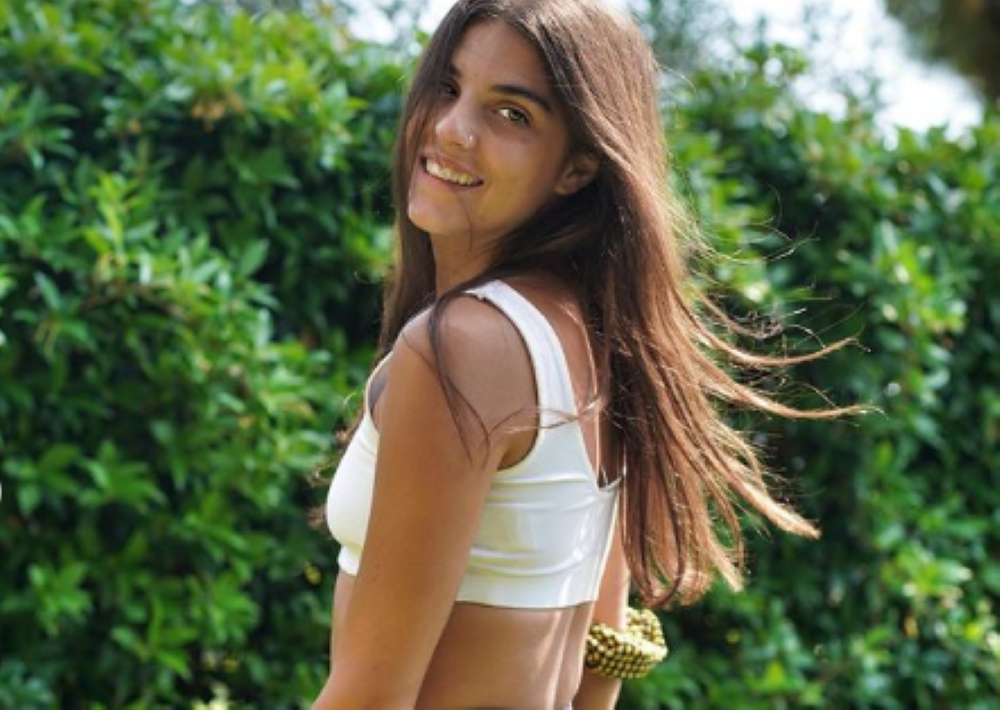 Άννα Μαρία Βέλλη: Η παίκτρια του «Survivor 2021» εμβολιάστηκε με τη δεύτερη δόση του AstraZeneca