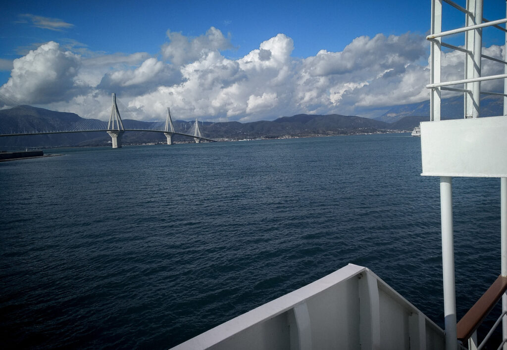 Γέφυρα Ρίου Αντιρρίου: Στα 232 ευρώ το μηνιαίο e-pass