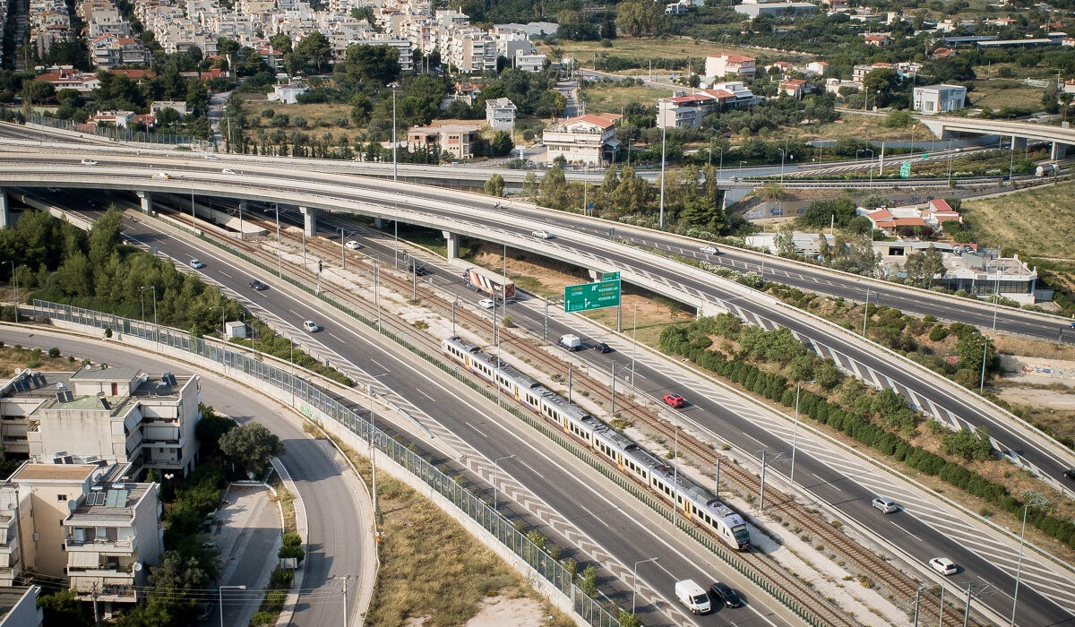 Αττική Οδός: Απαγόρευση κυκλοφορίας για φορτηγά άνω των 3,5 τόνων – Οι εξαιρέσεις