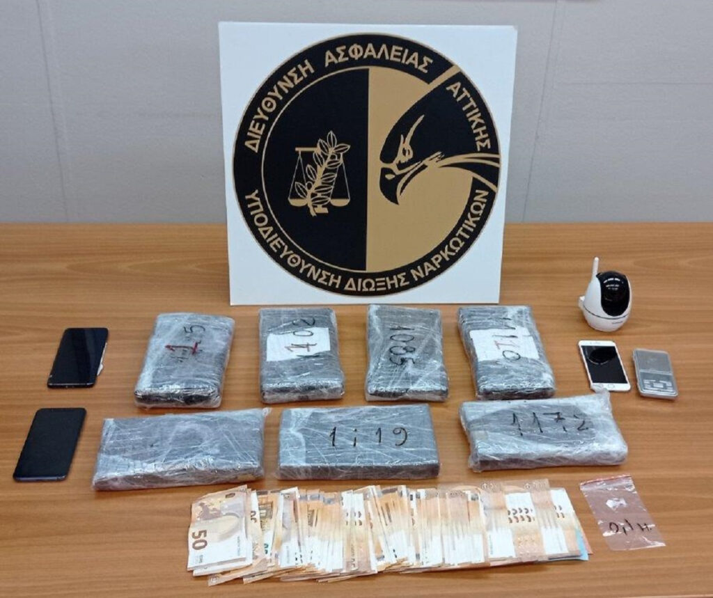 Επί μια εβδομάδα παρακολουθούσαν το μοντέλο και τον σύντροφό της με την κοκαϊνη  – Νέα αποκαλυπτικά στοιχεία
