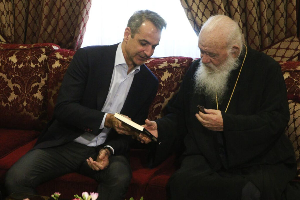 Ψυχρό το κλίμα πάλι μεταξύ Μητσοτάκη – Ιερώνυμου