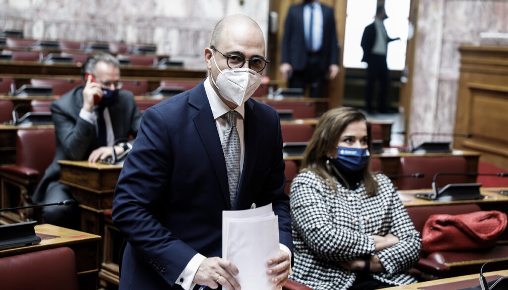 Δημοσκόπηση Marc: Διχασμένοι 3 στους 10 για την διαγραφή Μπογδάνου
