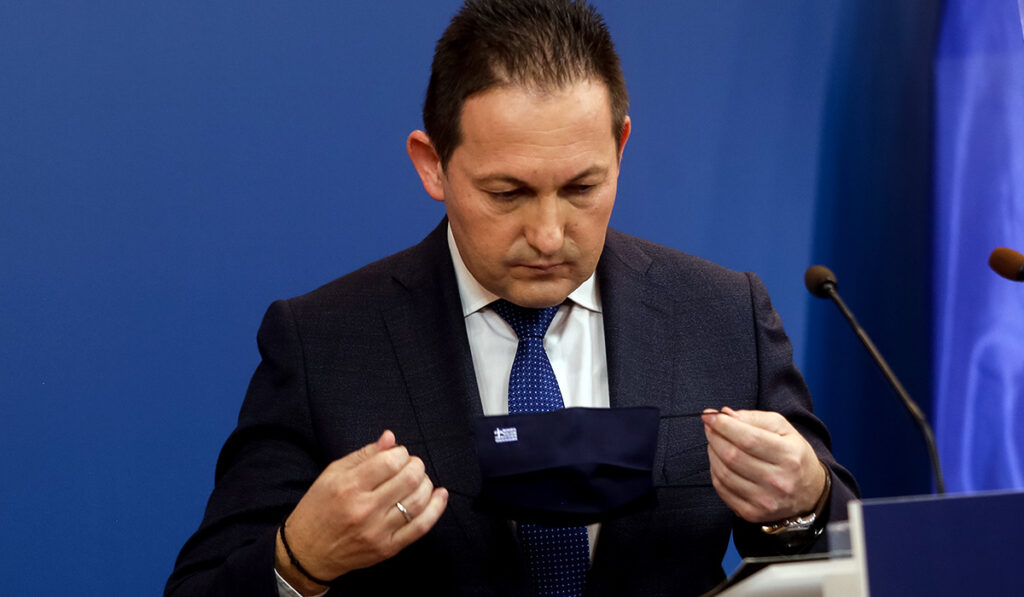 Όταν ο Πέτσας προέτρεπε τους συνταξιούχους να μην κάνουν προσφυγή για τα αναδρομικά